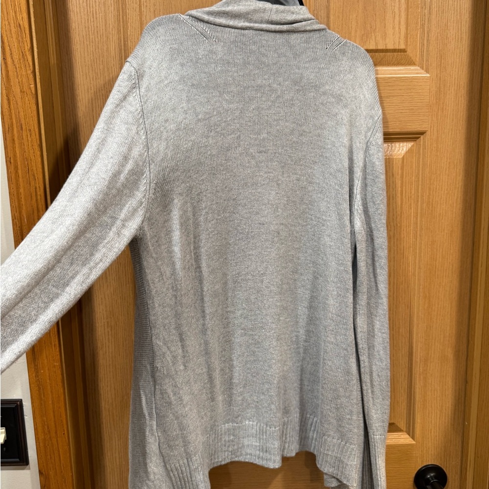 White House Black Market Light Gray Cardigan - Picture 3 of 4